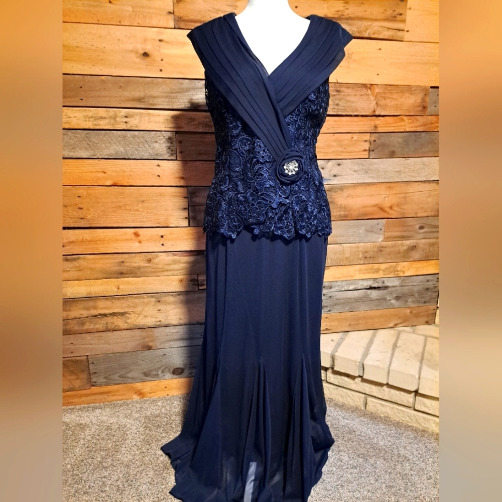 Patra Size 8 Deep Navy-blue formal dress 100% polyester